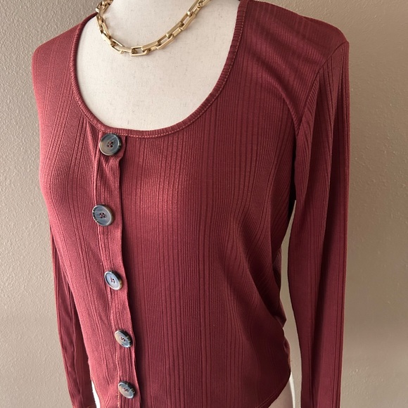 Rust button down top - Picture 3 of 4